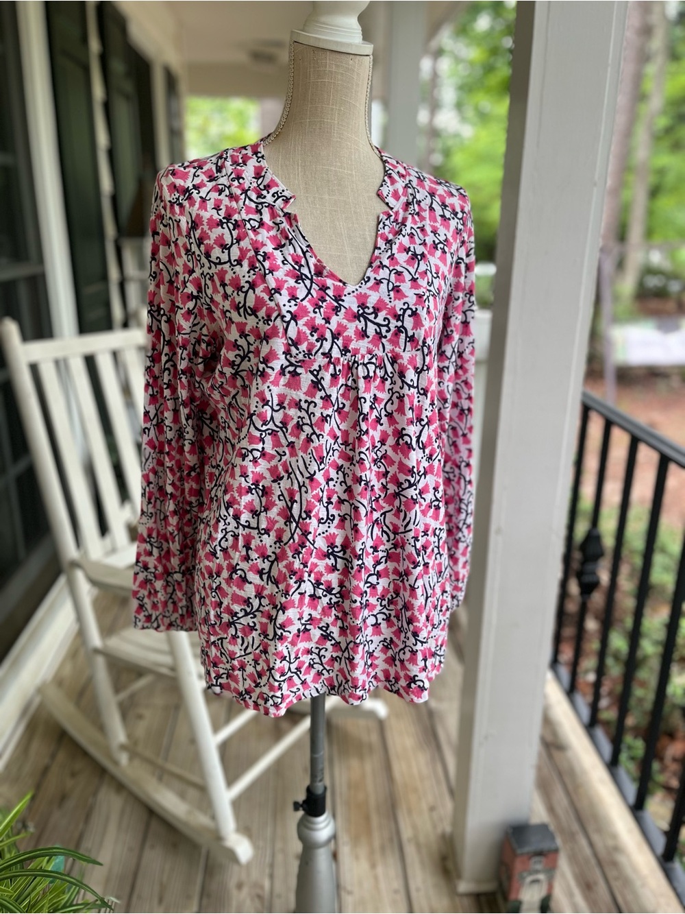 Lilly Pulitzer Vintage Fave Joycee V-neck Top, LS, Large, Pink + Navy Floral